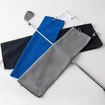 Полотенце для гольфа, сложенное в три раза, ткань из микрофибры премиум-класса, прочный карабин, четыре варианта цвета, подарок для мужчин и женщин
